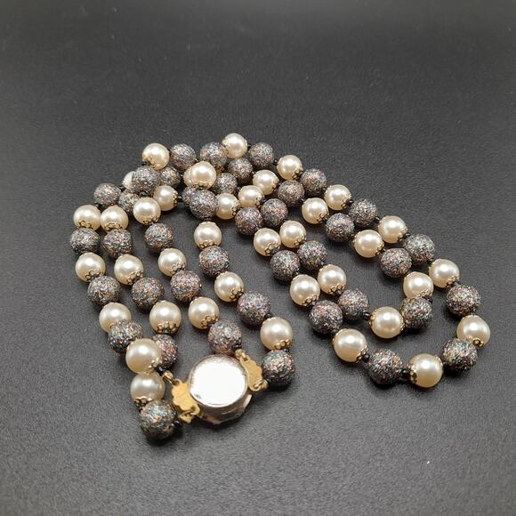 Vintage Glitter Bead Necklace, Glass Pearls, Art Beads, 1950s Jewelry - Picture 7 of 11